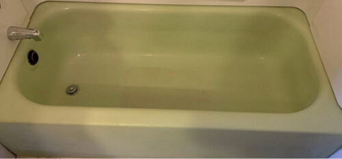 Bathtub Refinishing Services Before